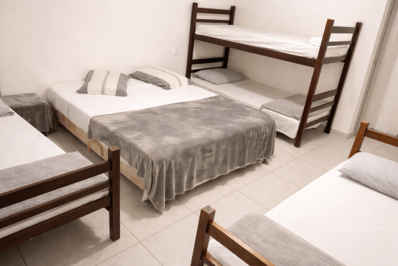 Quarto casal camas cinza