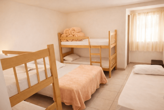 Quarto casal camas rosa